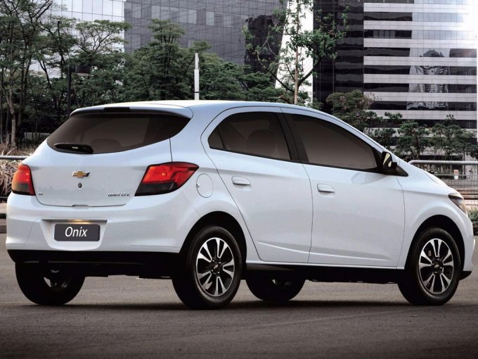 Chevrolet Onix Joy - 2021 (2)